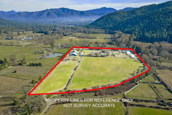 320 Caves Camp Road, Williams, OR 97544