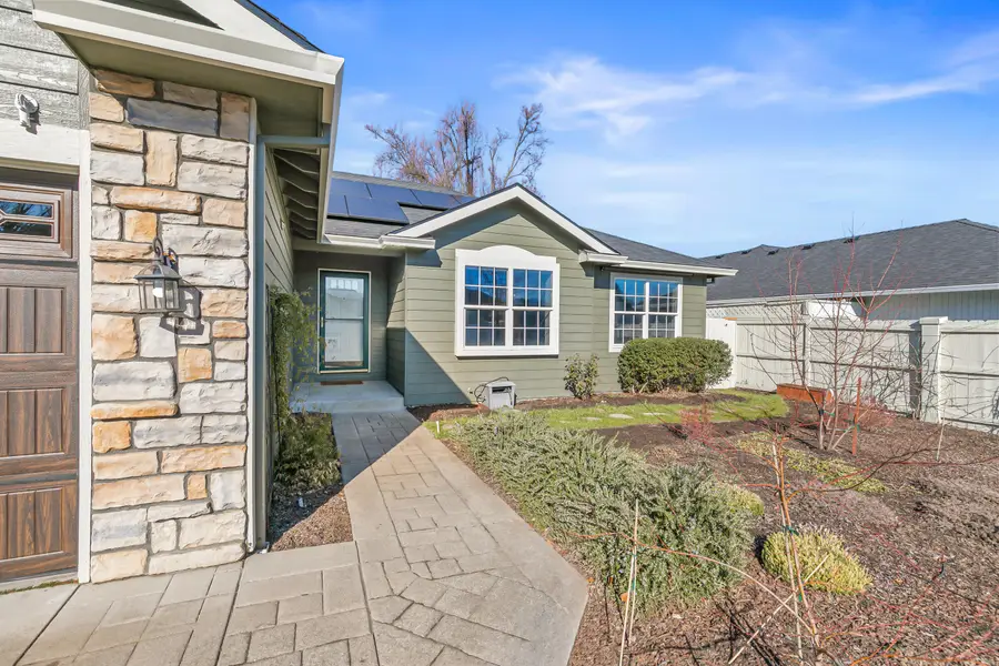 672 Shadow Wood Drive, Medford, OR 97501 - #2