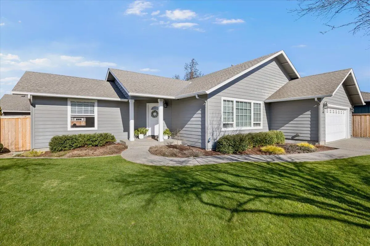 608 SE Liberty Drive, Grants Pass, OR 97527 - Image #1