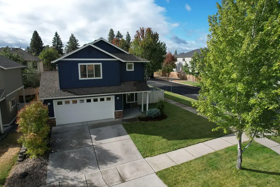 633 SE Glengarry Place, Bend, OR 97702 - #3