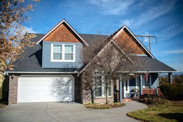 3995 SW Salmon Avenue, Redmond, OR 97756