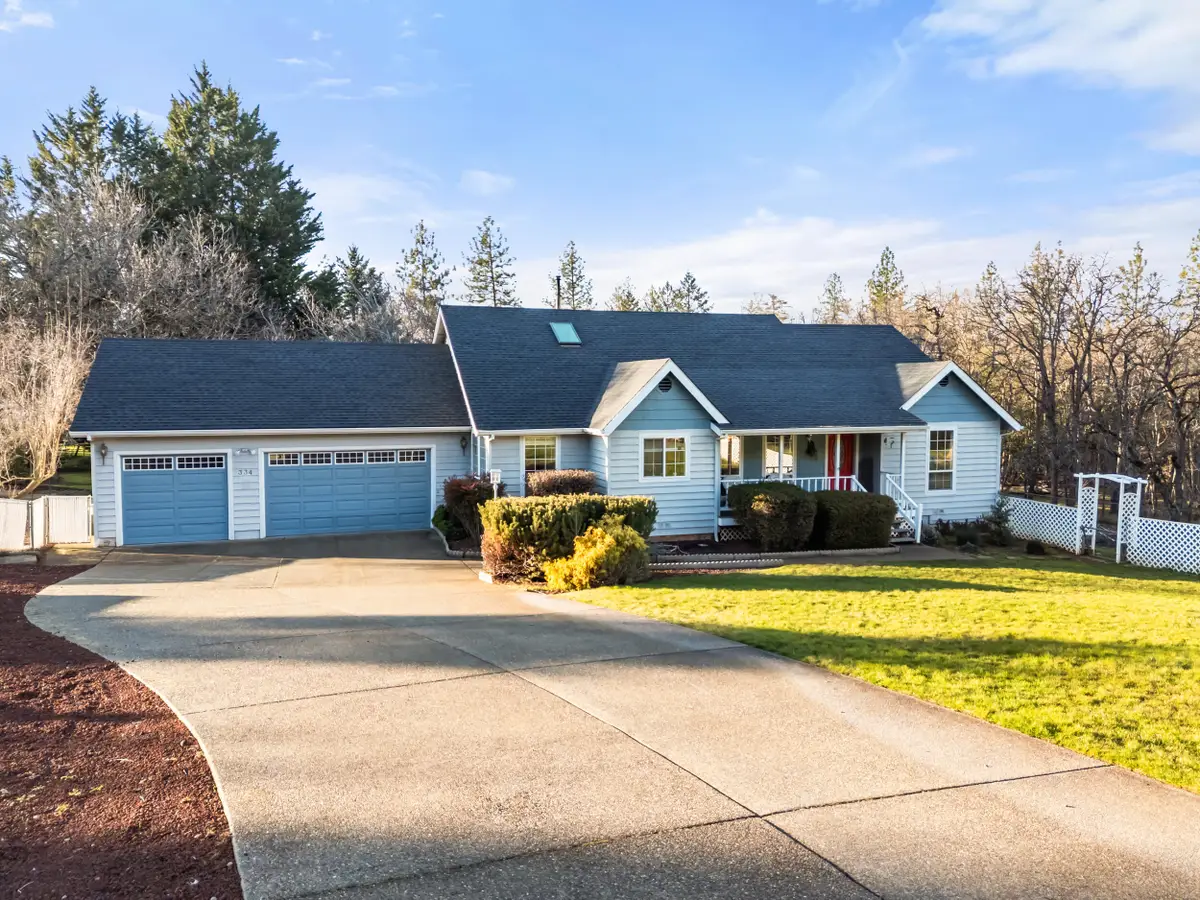 334 Village Lane, Grants Pass, OR 97527 - Image #1