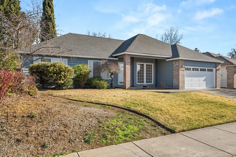 2368 Stonebrook Drive, Medford, OR 97504 - Image #2