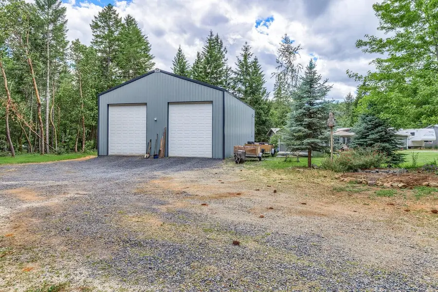 5461 Riverbanks Road, Grants Pass, OR 97527 - Image #3