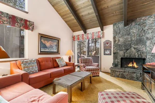 57057 Tennis Village Lane, Sunriver, OR 97707