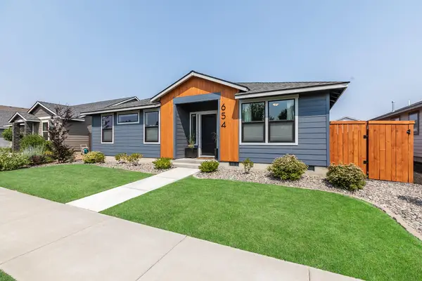 654 NW 27th Street, Redmond, OR 97756