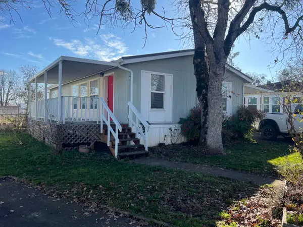 6850 Downing Road #25, Central Point, OR 97502