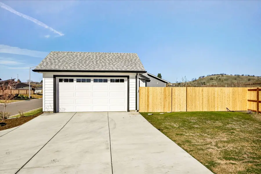 280 Oak Valley Drive, Talent, OR 97540 - #3