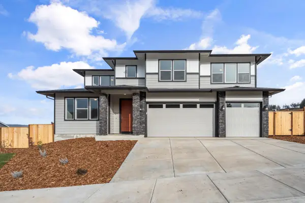 1153 Pumpkin #322, Eagle Point, OR 97524