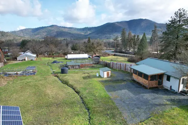 17275 Water Gap Road, Williams, OR 97544