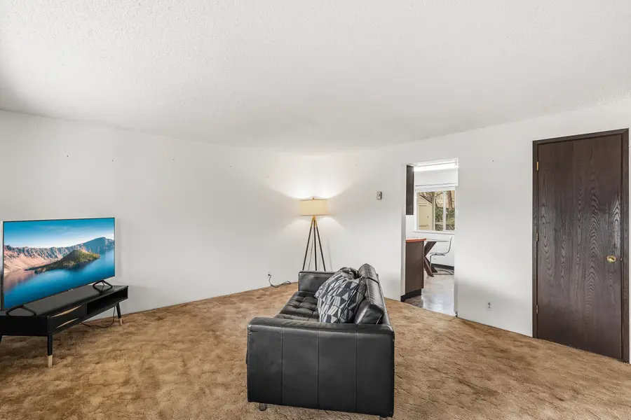 306 SW 3rd Street, Grants Pass, OR 97526 - Image #3