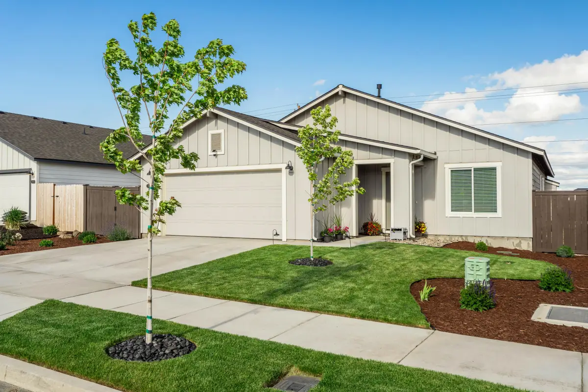 3556 NW 10th Place, Redmond, OR 97756 - Image #1