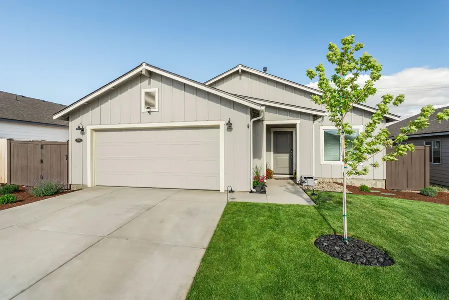 3556 NW 10th Place, Redmond, OR 97756 - Image #2