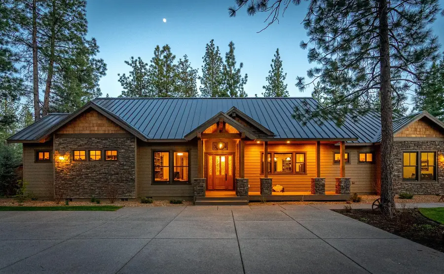 69255 Crooked Horseshoe Road, Sisters, OR 97759 - #2