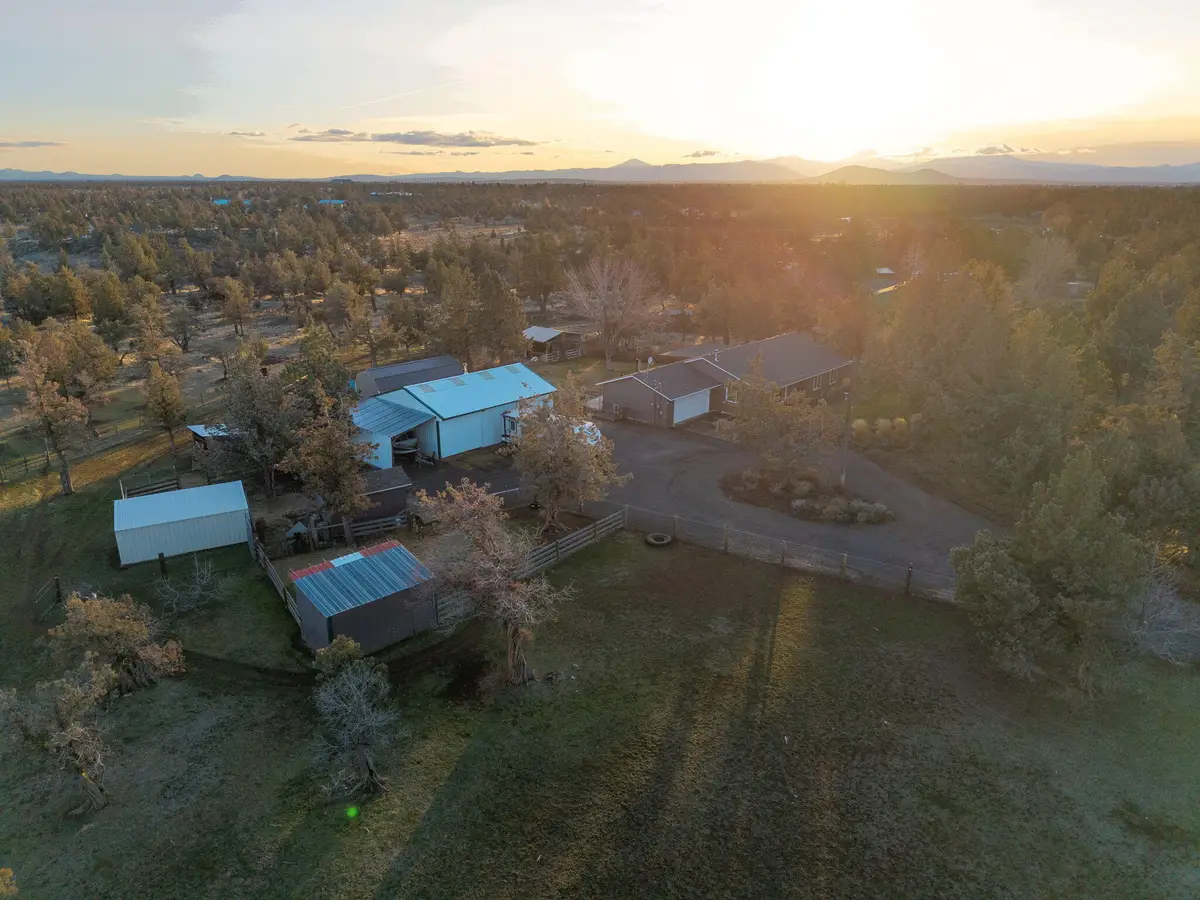 3940 NE Zamia Avenue, Redmond, OR 97756 - Image #1