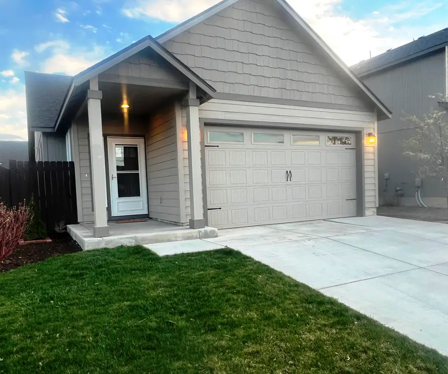 2474 NW Kingwood Avenue, Redmond, OR 97756 - #2