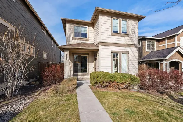 20760 NE Smoke Stack Lane, Bend, OR 97701