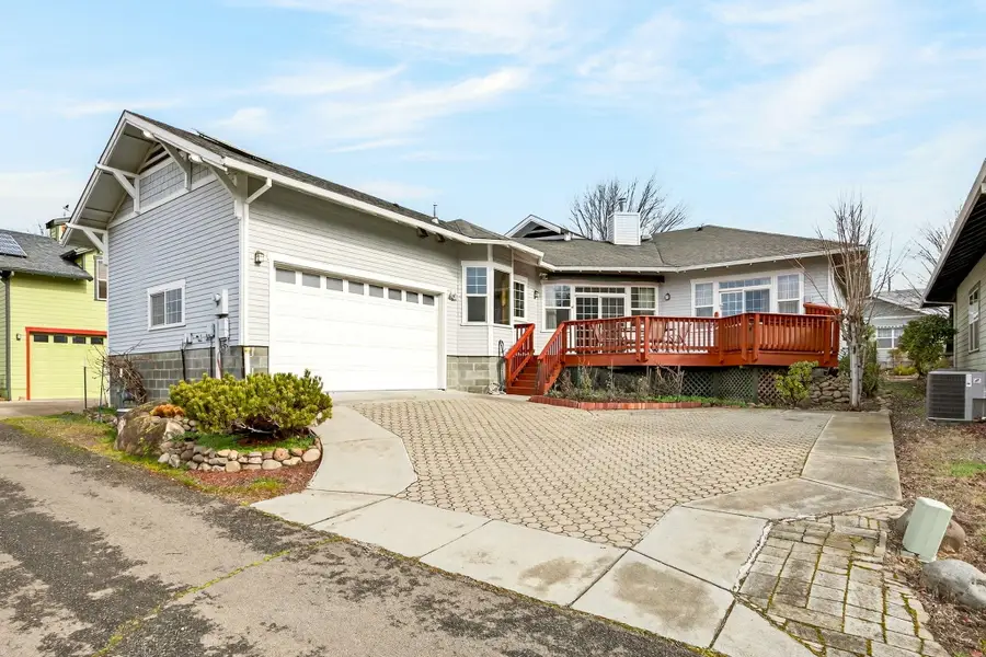 843 Plum Ridge Drive, Ashland, OR 97520 - #2