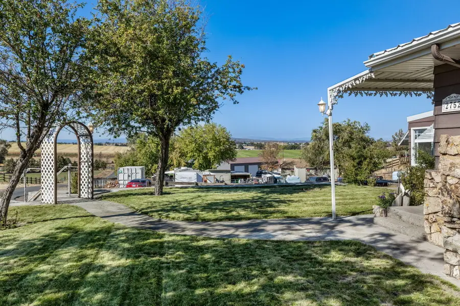 2752 SW Aaron Street, Madras, OR 97741 - #2