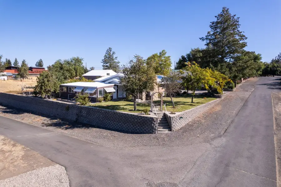 2752 SW Aaron Street, Madras, OR 97741 - #3