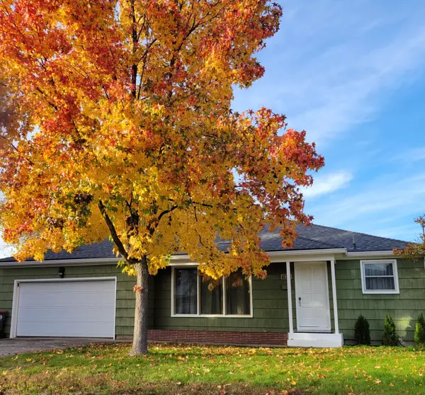 1124 Mt Pitt Avenue, Medford, OR 97501