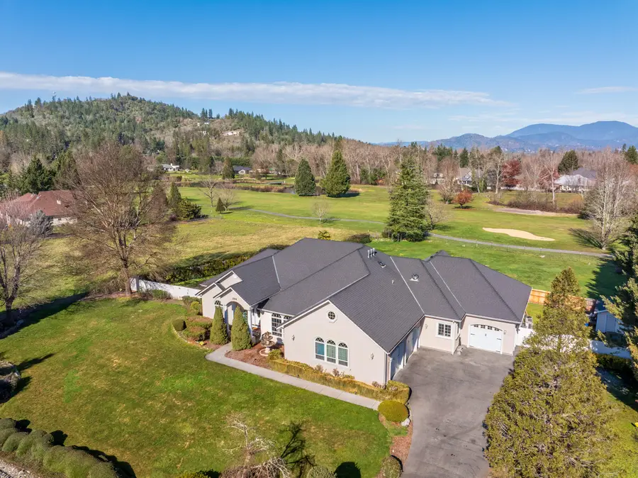 294 Valle Vista Drive, Grants Pass, OR 97527 - #3