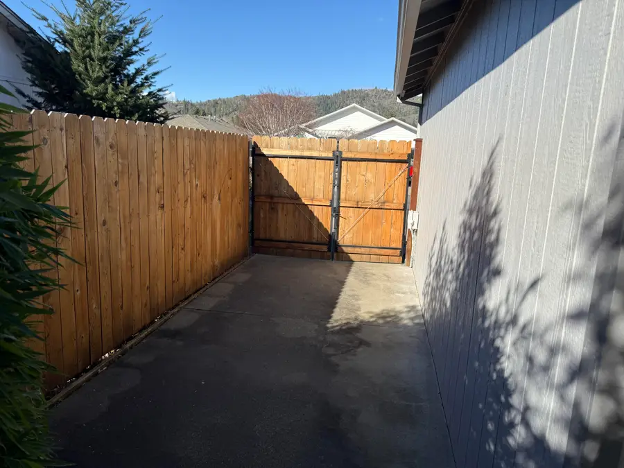 2131 SW Judy Lane, Grants Pass, OR 97526 - #2