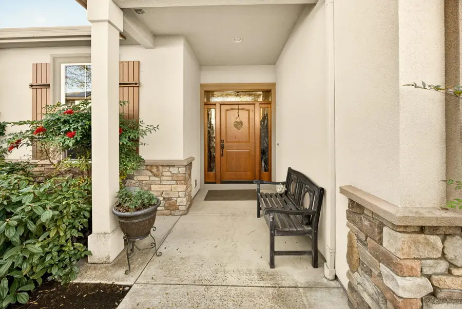 3944 Crystal Springs Drive, Medford, OR 97504 - #3