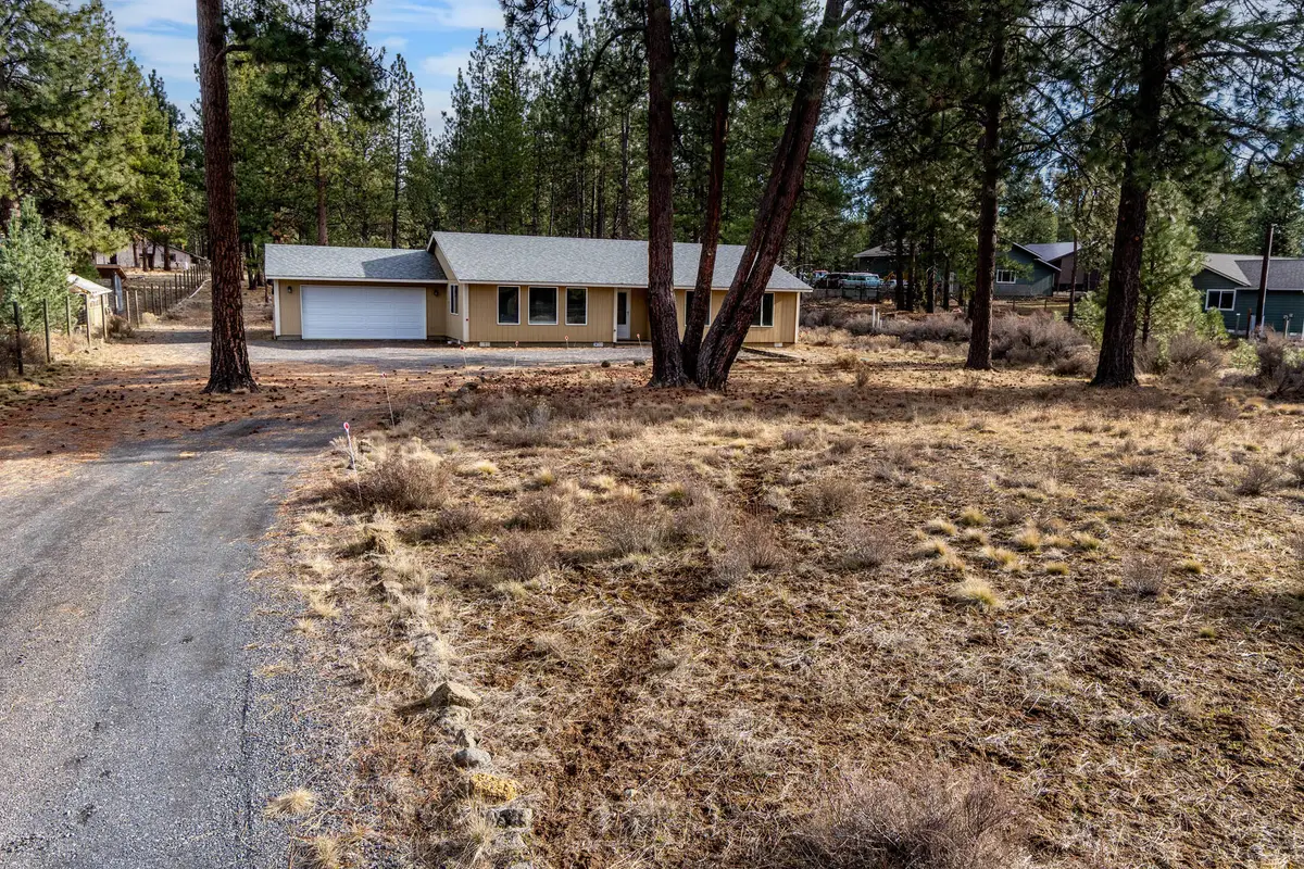 60196 Navajo Road, Bend, OR 97702 - #1