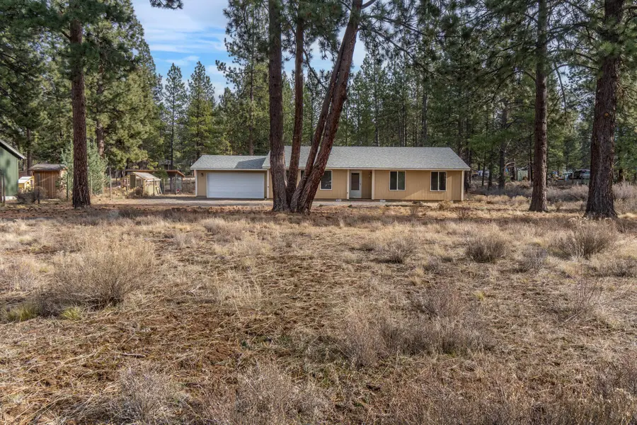 60196 Navajo Road, Bend, OR 97702 - #3