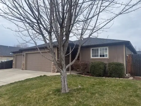 3443 Agate Meadows, White City, OR 97503