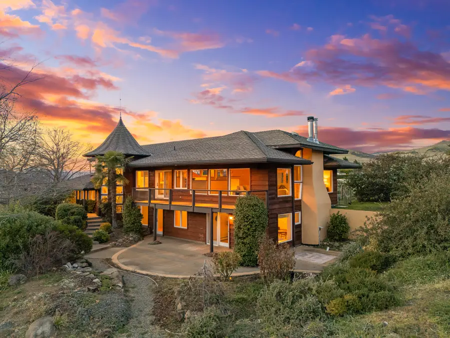 157 Ashland Acres Road, Ashland, OR 97520 - #2