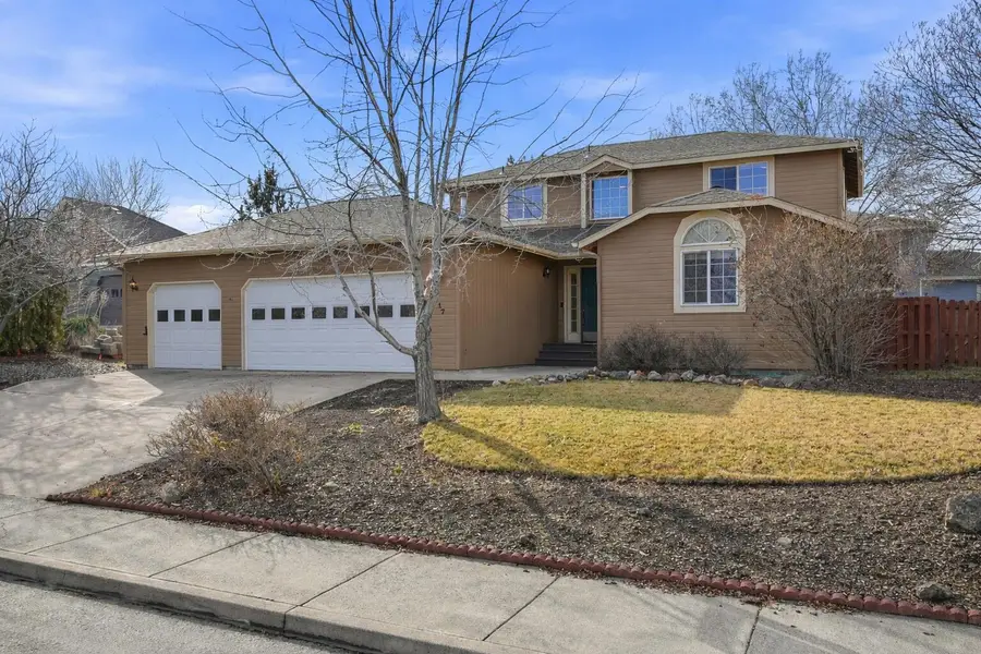 2917 SW 37th Court, Redmond, OR 97756 - #2