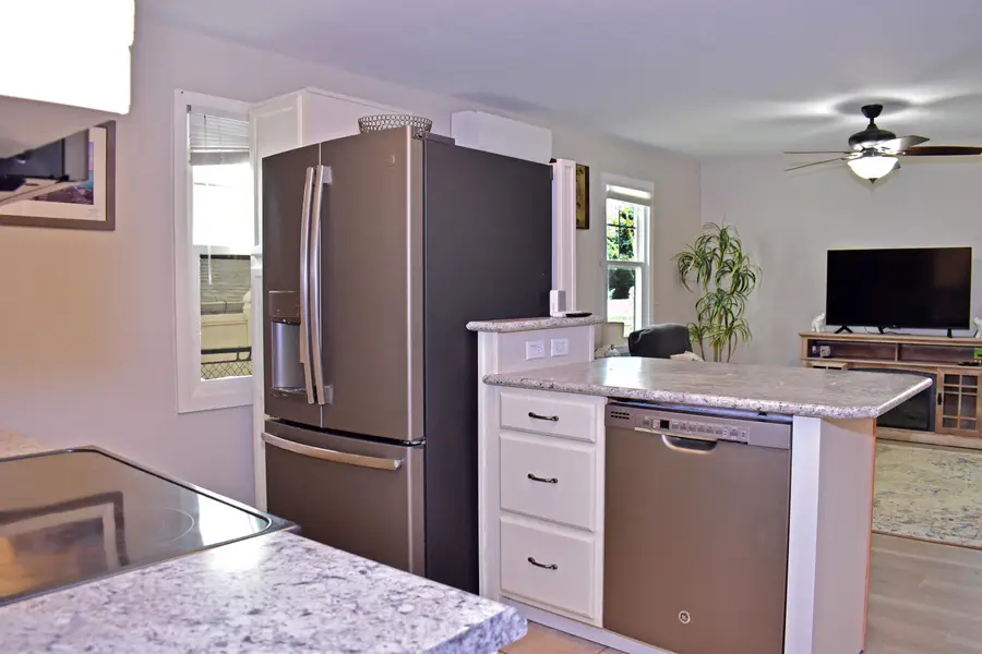 902 N Keeneway Drive #902-904, Medford, OR 97504 - #2