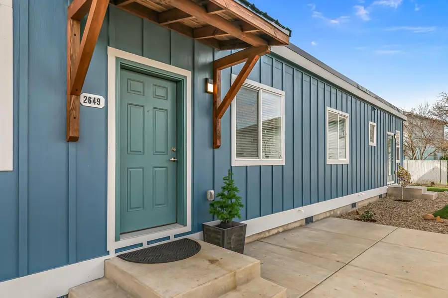 2649 Redwood Avenue, Grants Pass, OR 97527 - #3