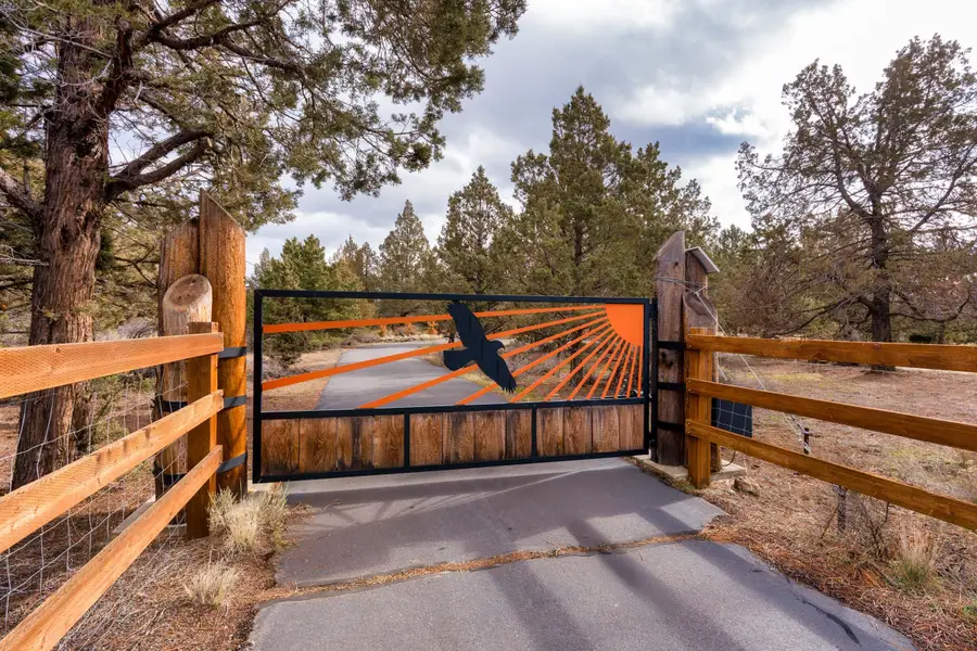 69288 Sabrina Lane, Sisters, OR 97759 - #2