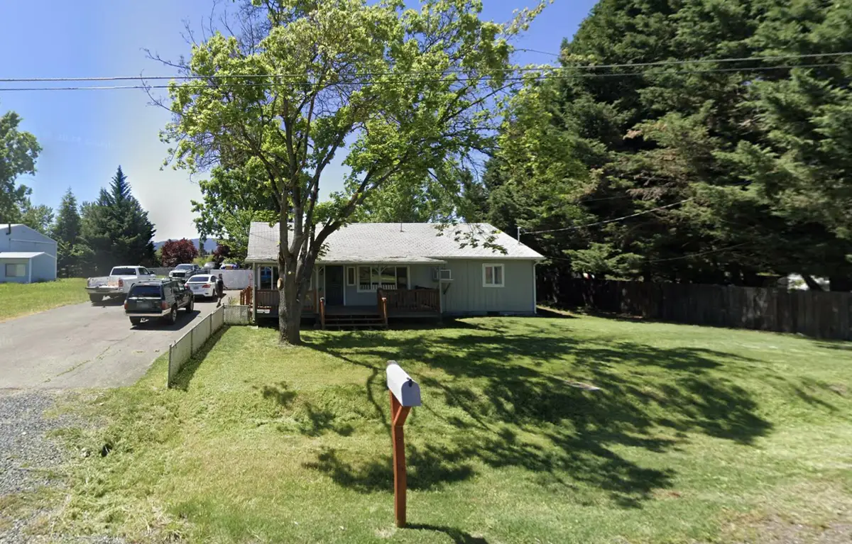 3277 Cottonwood Avenue, Medford, OR 97504 - #1