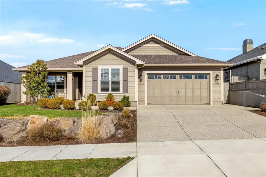 3969 Sunleaf Avenue, Medford, OR 97504 - #2