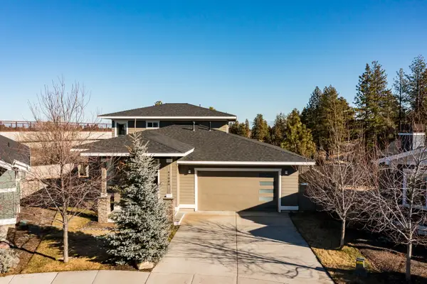 61089 SE Echo Lake Court, Bend, OR 97702