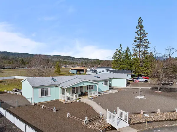 104 Hart Circle, Shady Cove, OR 97539