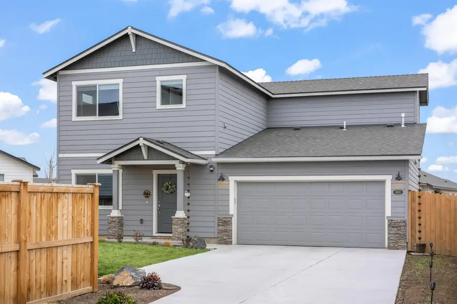 3400 NW 11th Court, Redmond, OR 97756 - #2