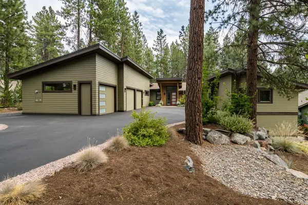 60734 Golf Village Loop, Bend, OR 97702