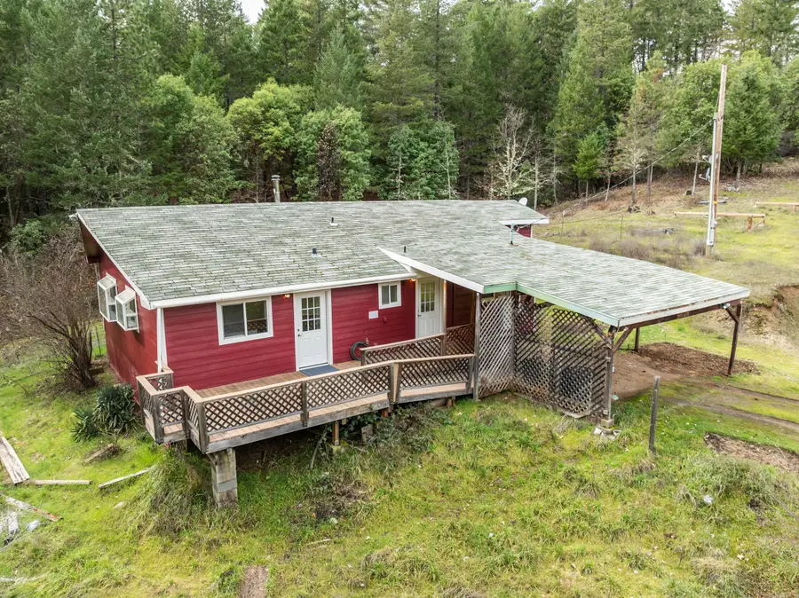 1698 Davis Creek, Selma, OR 97538 - #2