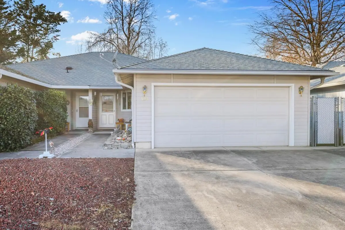 533 Brittni Lane, Central Point, OR 97502 - #1