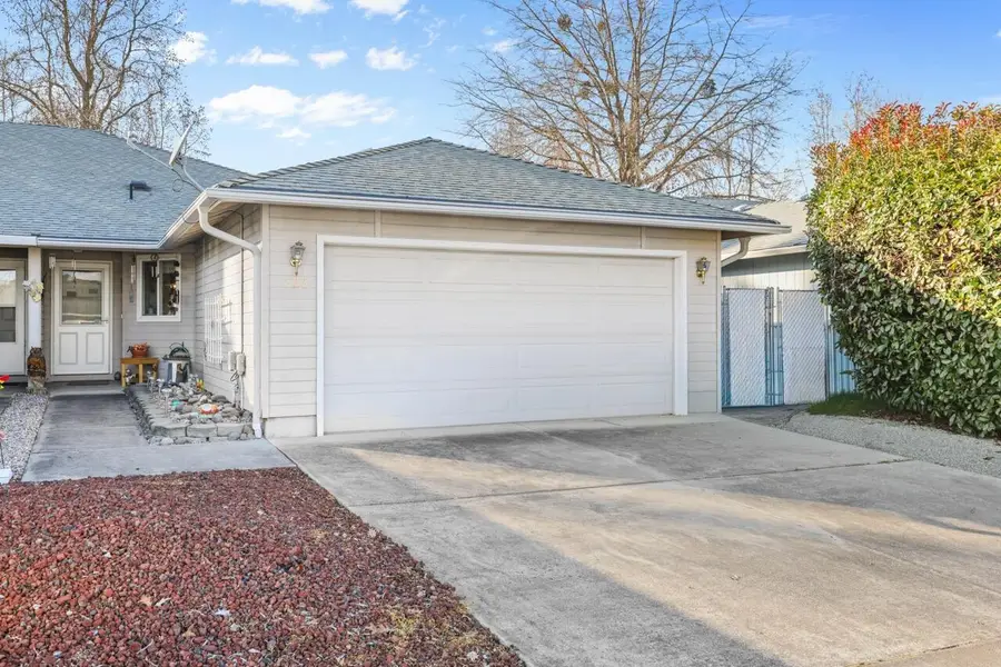 533 Brittni Lane, Central Point, OR 97502 - #2