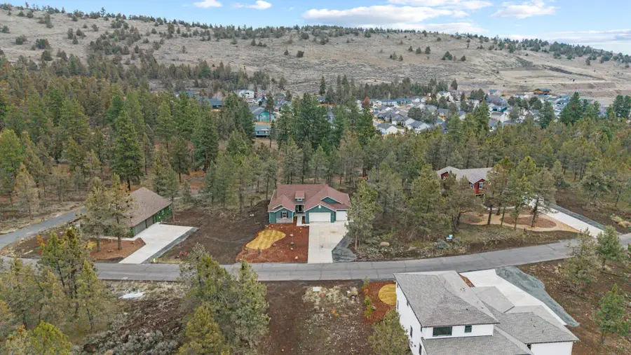 1211 Vine Maple Drive, Klamath Falls, OR 97601 - #2