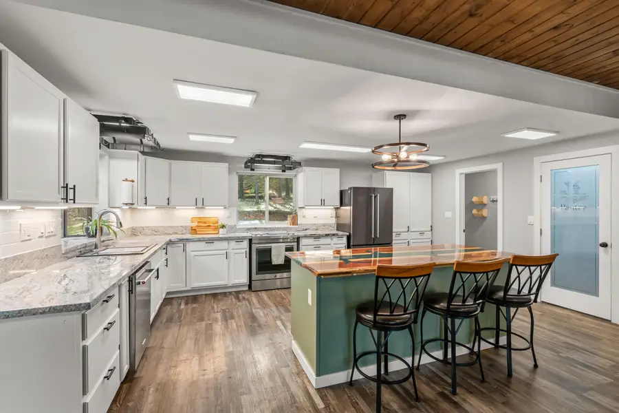 304 Woodlake Drive, Grants Pass, OR 97527 - #3