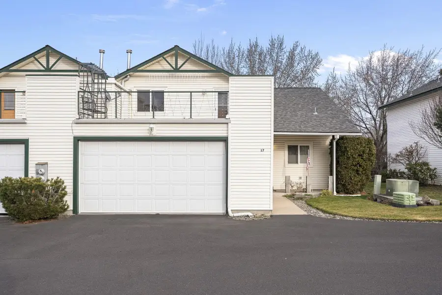 438 NW 19th Street #UNIT 17, Redmond, OR 97756 - #2