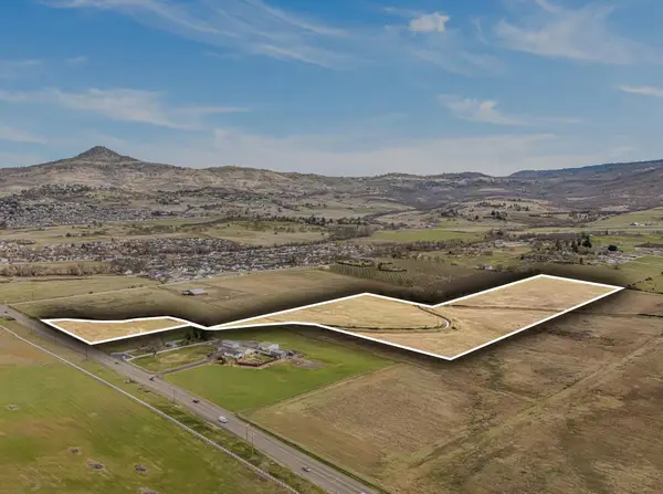 3690 Coal Mine Road, Medford, OR 97504