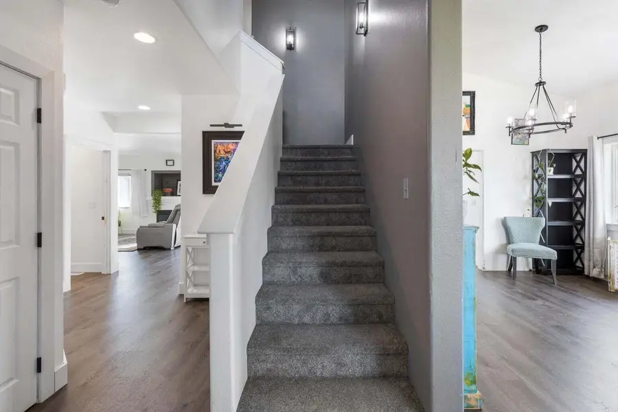 2146 NW 22nd Street, Redmond, OR 97756 - #2